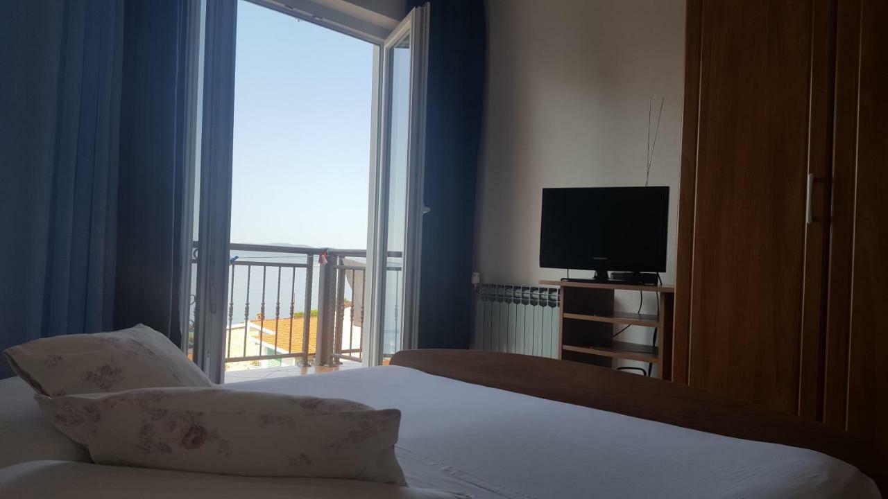 Rooms Raos Brela Exterior photo